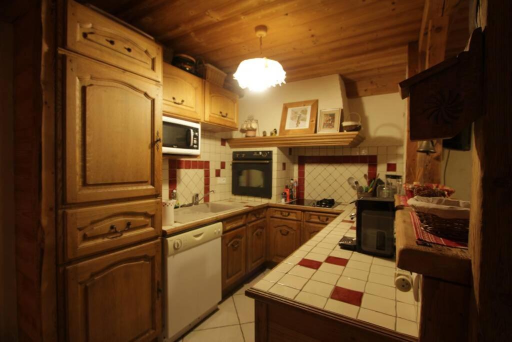 Appartement Cozy Dans Chalet 6 Pers Voiture 4 Roues Motrice A Dispo La Clusaz Exteriör bild